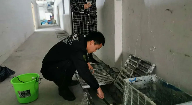 企业偷排废水触犯了哪些法律？如何处罚？